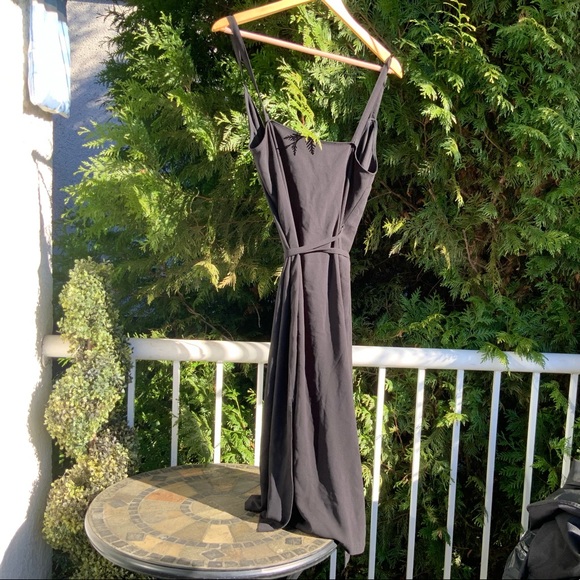 Aritzia Wilfred astere midi dress in black - Picture 4 of 8